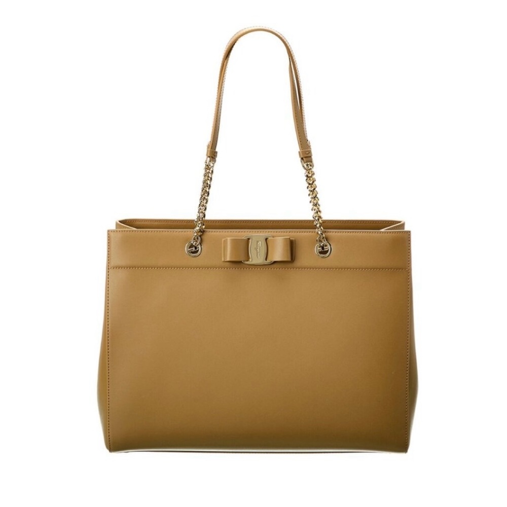 NWT Ferragamo Vara Bow smooth leather tote in camel open top double handle.